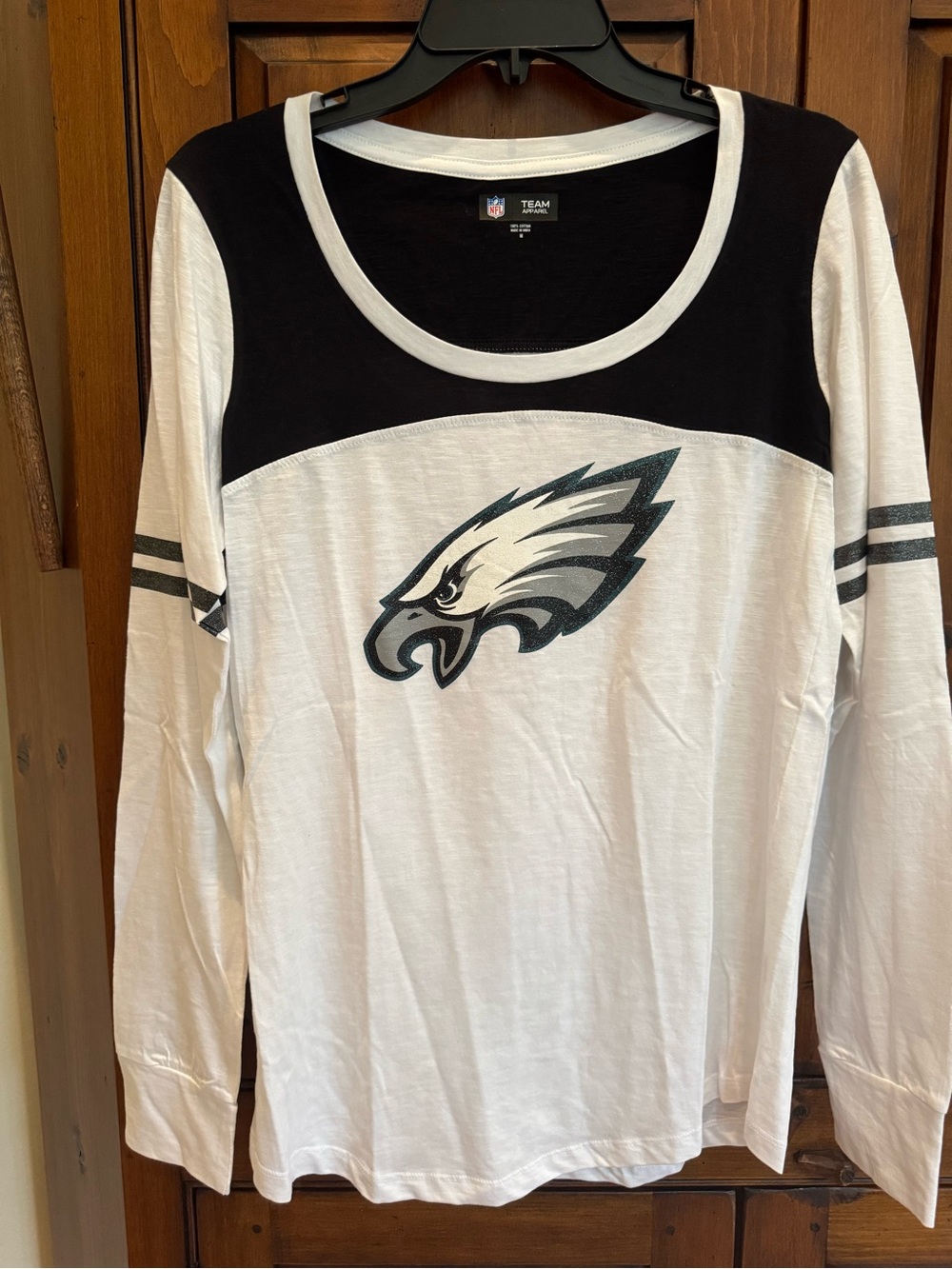 NFL Size Medium Long Sleeve Tee in White and Black with Sparkle Eagles Logo NWOT